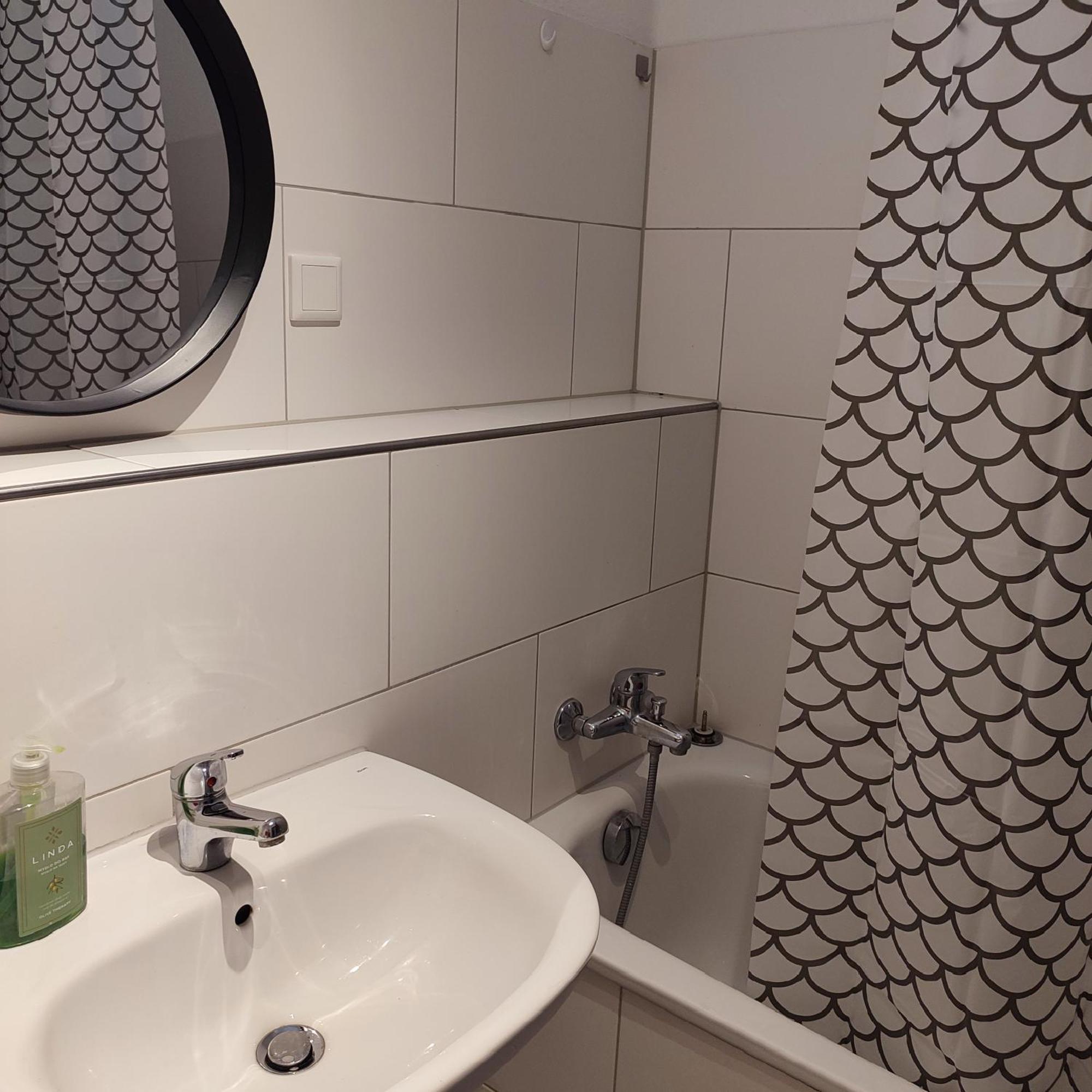 Ferienwohnung Monteurwohnung Messewohnung Duisburg Sued Grenze Duesseldorf 6 Personen Esterno foto