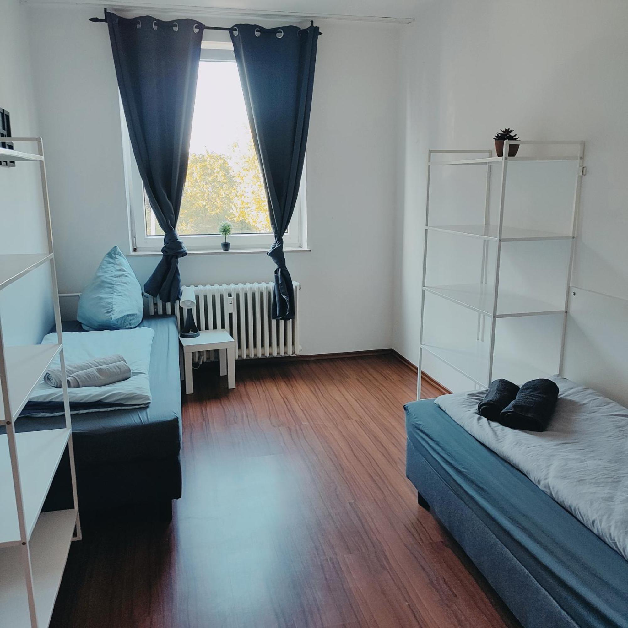 Ferienwohnung Monteurwohnung Messewohnung Duisburg Sued Grenze Duesseldorf 6 Personen Esterno foto