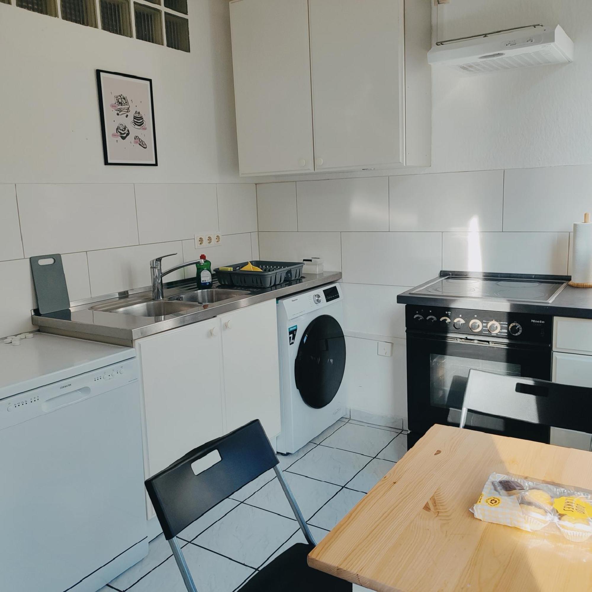Ferienwohnung Monteurwohnung Messewohnung Duisburg Sued Grenze Duesseldorf 6 Personen Esterno foto