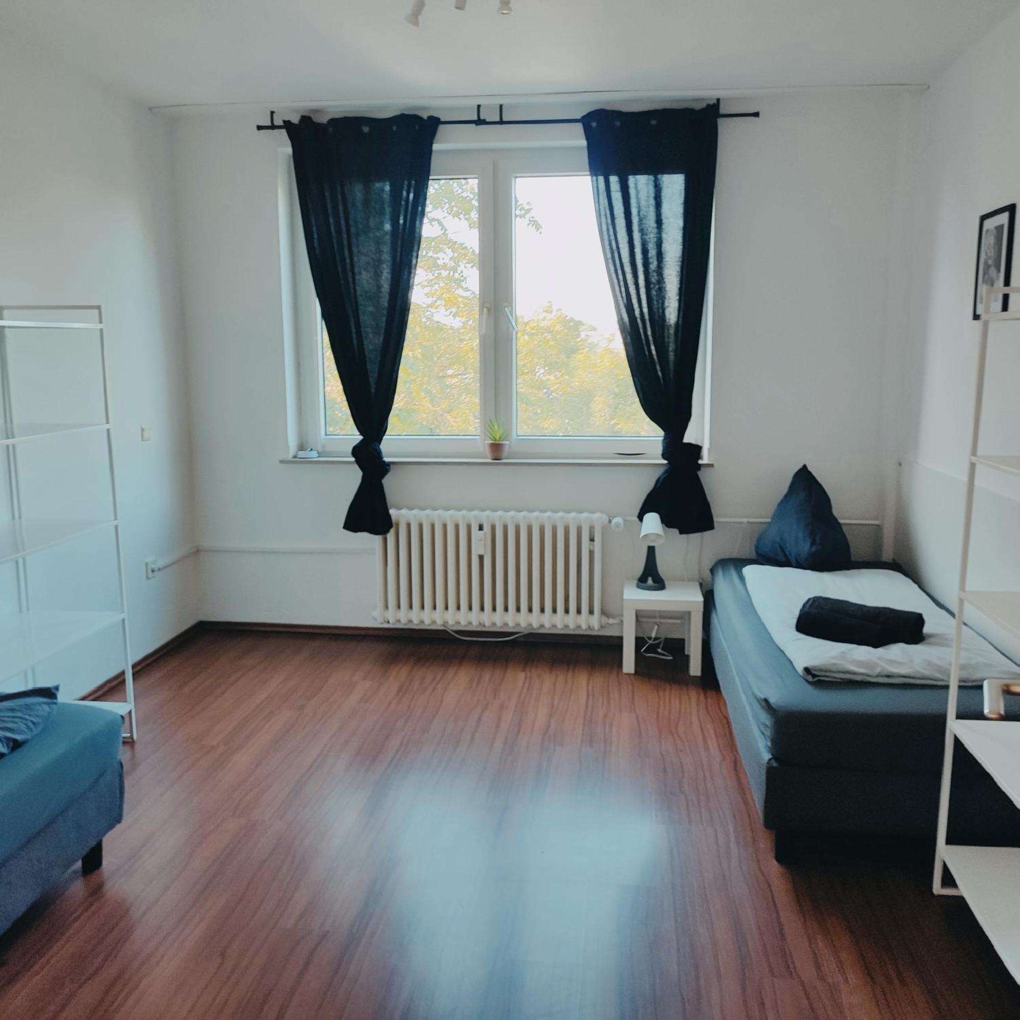 Ferienwohnung Monteurwohnung Messewohnung Duisburg Sued Grenze Duesseldorf 6 Personen Esterno foto